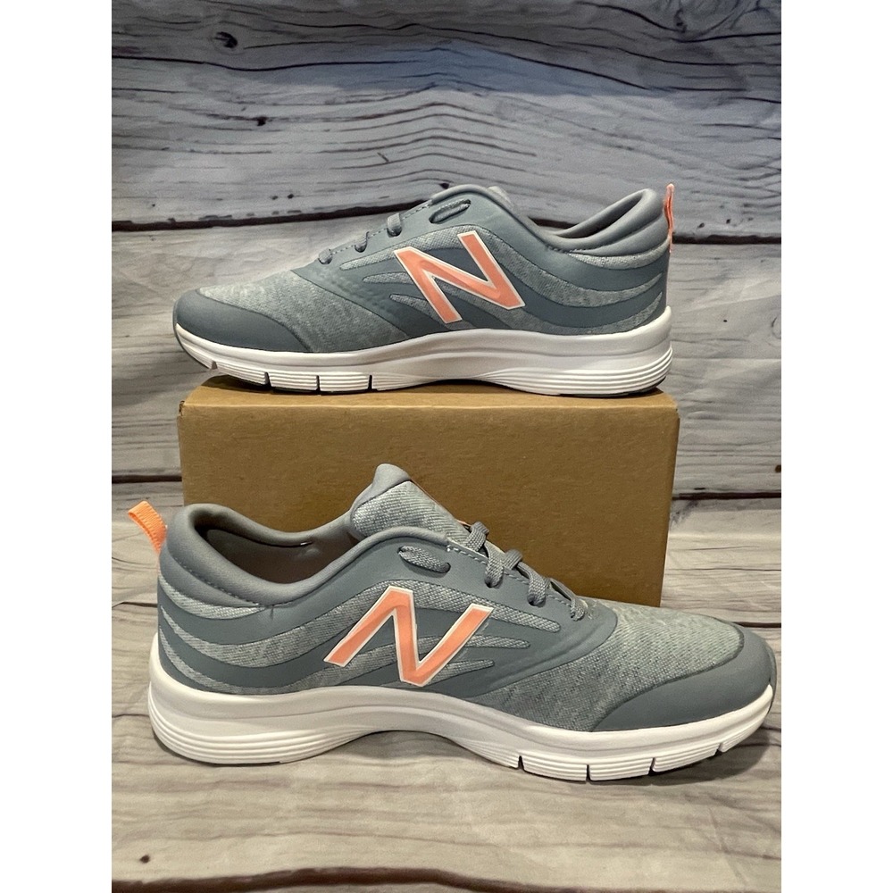 Womens Running New Balance Shoes Gray/Peach, Size 9 WX713HS